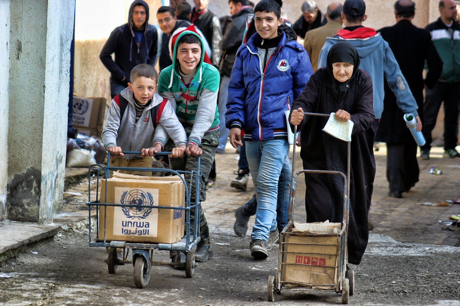 تعريف وفد المفاوضات الفلسطيني للاجئين