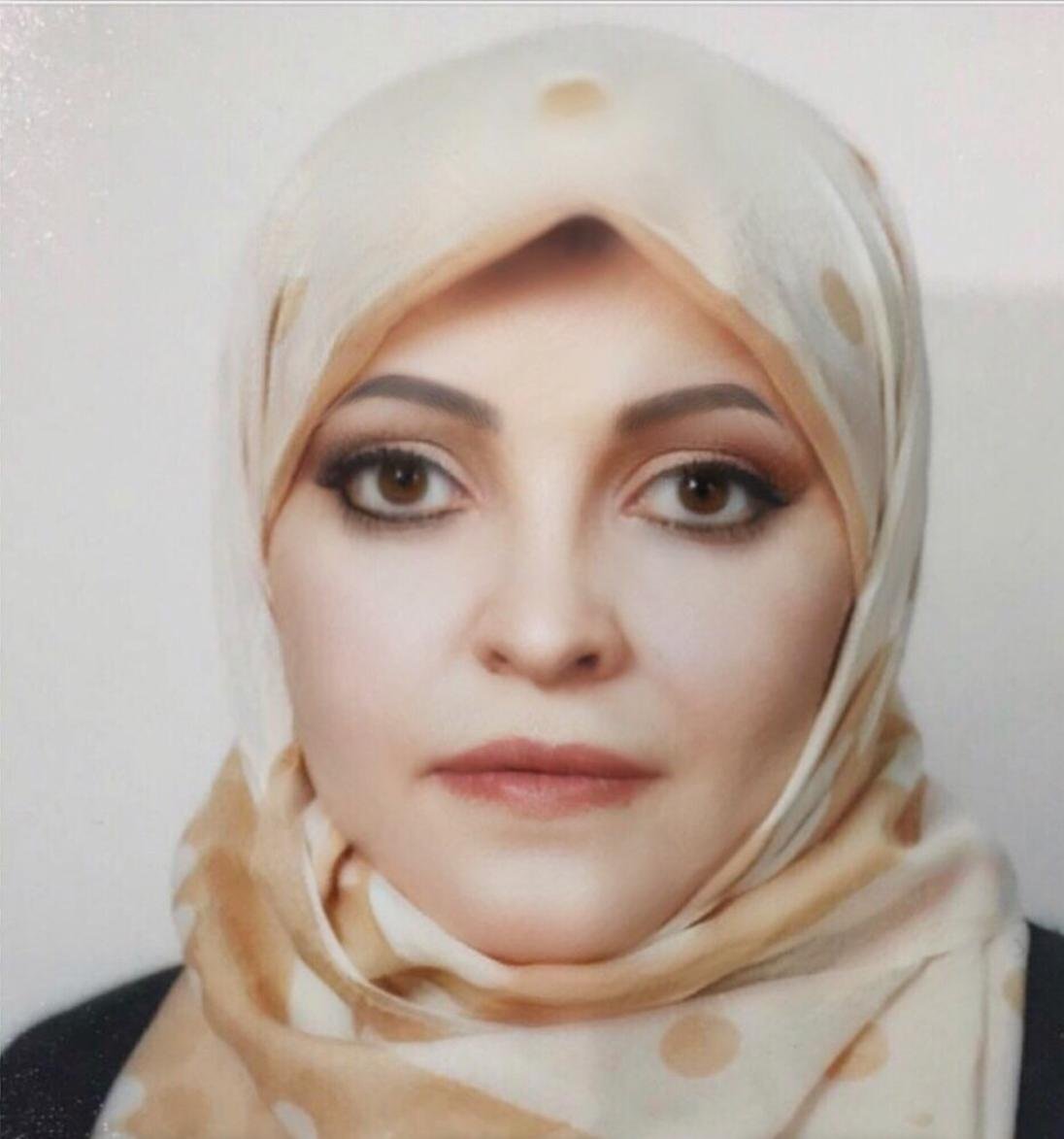 وفاء أبولبدة